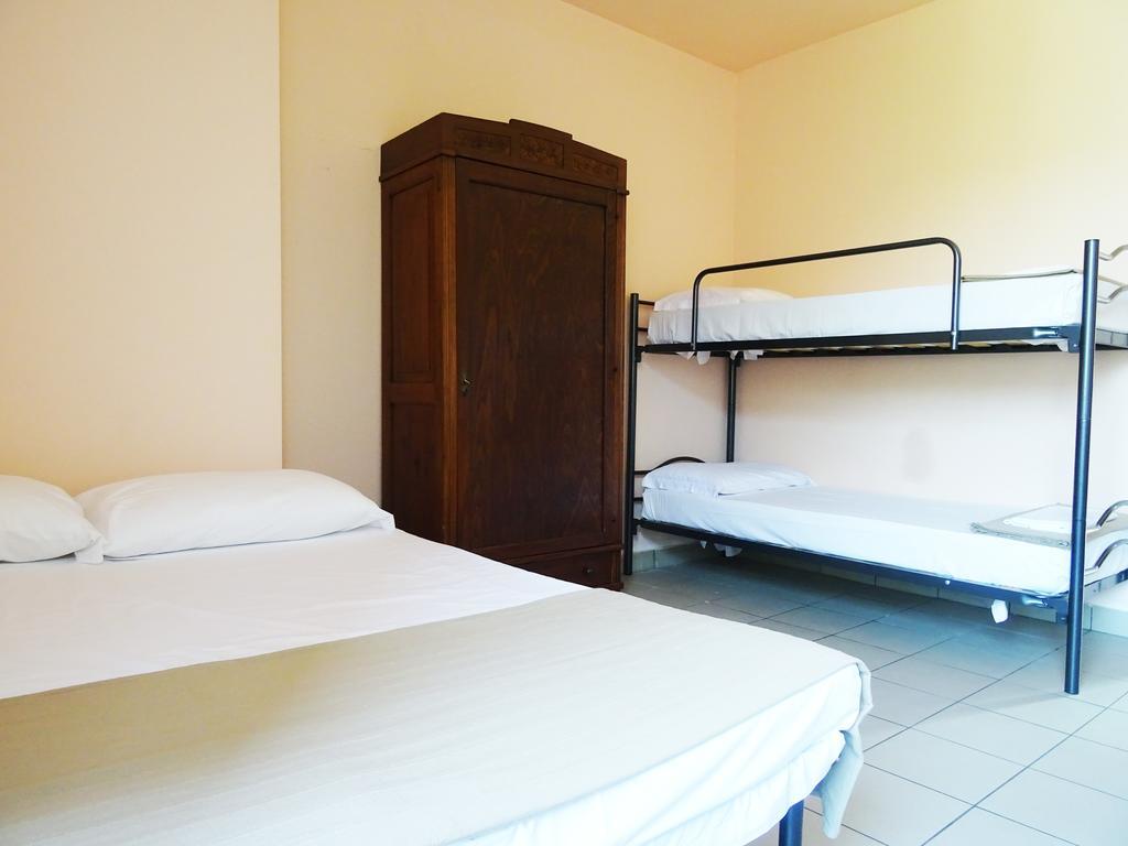 Victoria Hotels Carso Camnago Volta Екстер'єр фото