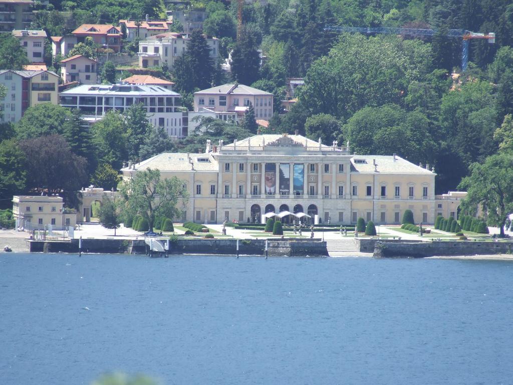 Victoria Hotels Carso Camnago Volta Екстер'єр фото